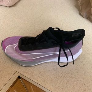 Nike Zoom Fly 3 sz 10